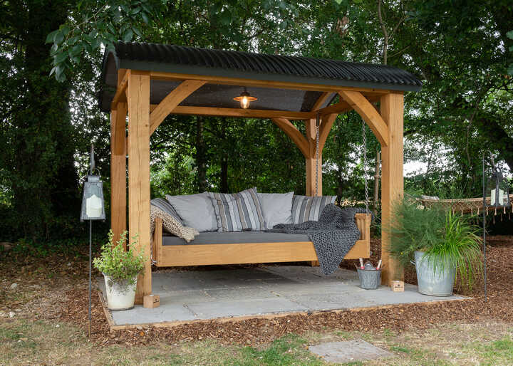 What is a Day Bed and How Can It Enhance Your Garden Space?